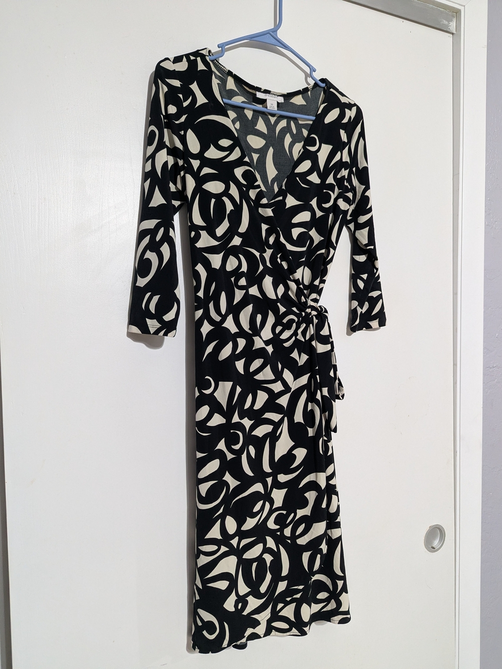 Dress Barn Black & Cream Abstract Wrap Dress